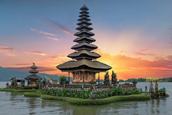 Ulun Danu Tempel, Bali — reiseguide for nordmenn fra ReadySetIsland