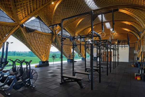 Aktiv ferie på Bali – trening, padel, surfing og fitness retreat i tropiske omgivelser