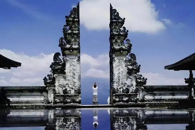 Gate of heaven (Lempuyang tempel)