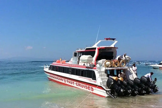 Fast boat ved Nusa Lembongan